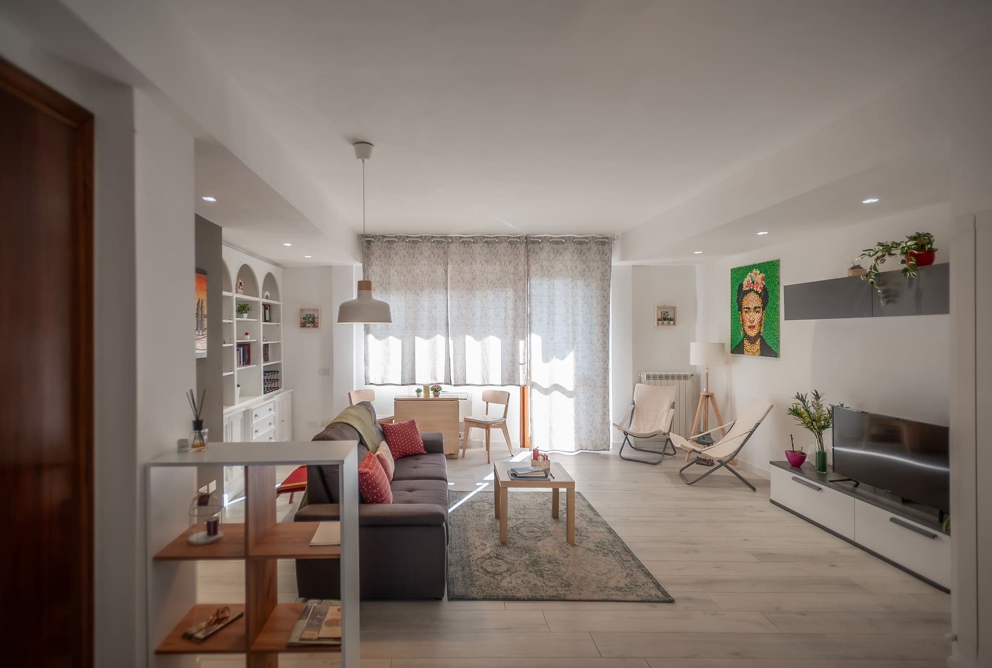 Dettaglio dell'arredo del soggiorno